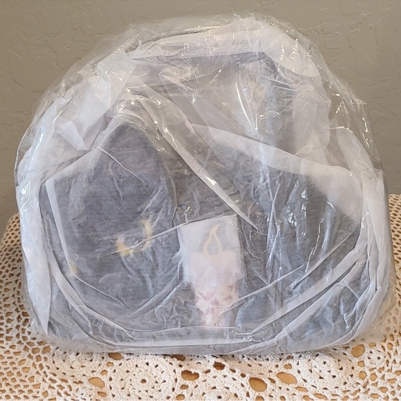 LOUNGEFLY HOCUS POCUS BINX CANDLE CROSSBODY BAG - NWT - Picture 5 of 16